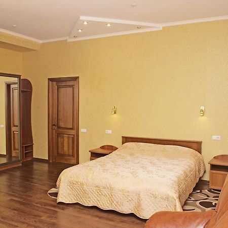 חארקיב Sv Park Hotel מראה חיצוני תמונה
