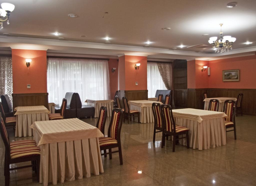 חארקיב Sv Park Hotel מראה חיצוני תמונה