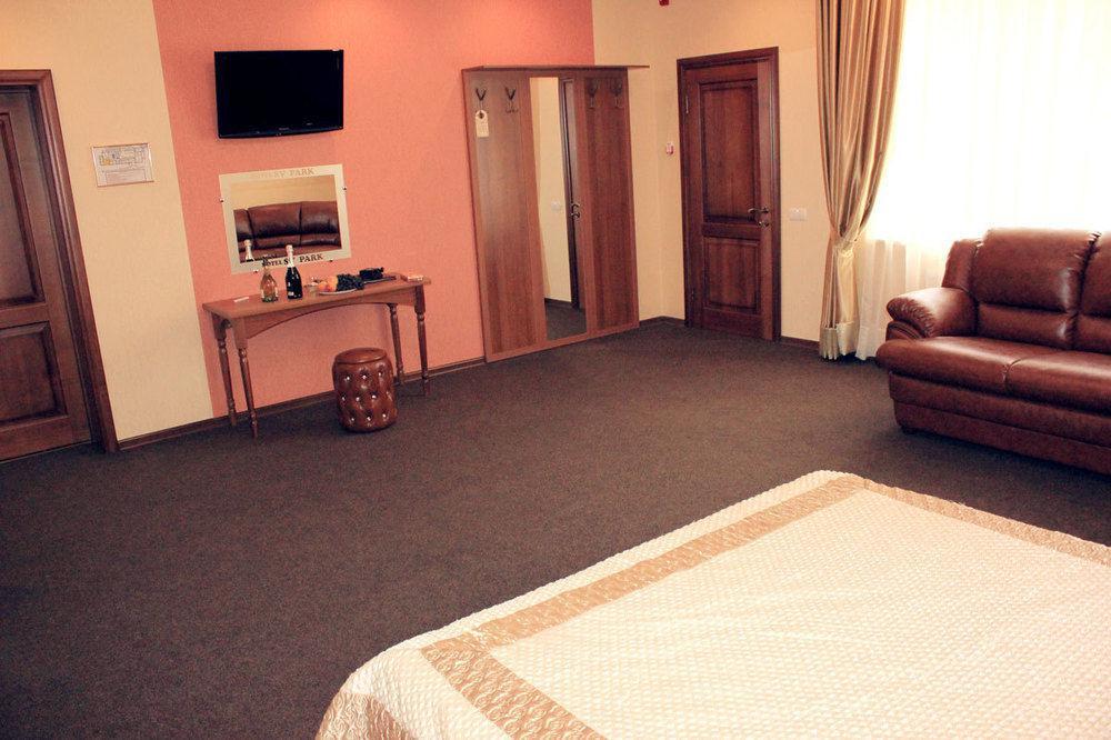 חארקיב Sv Park Hotel מראה חיצוני תמונה