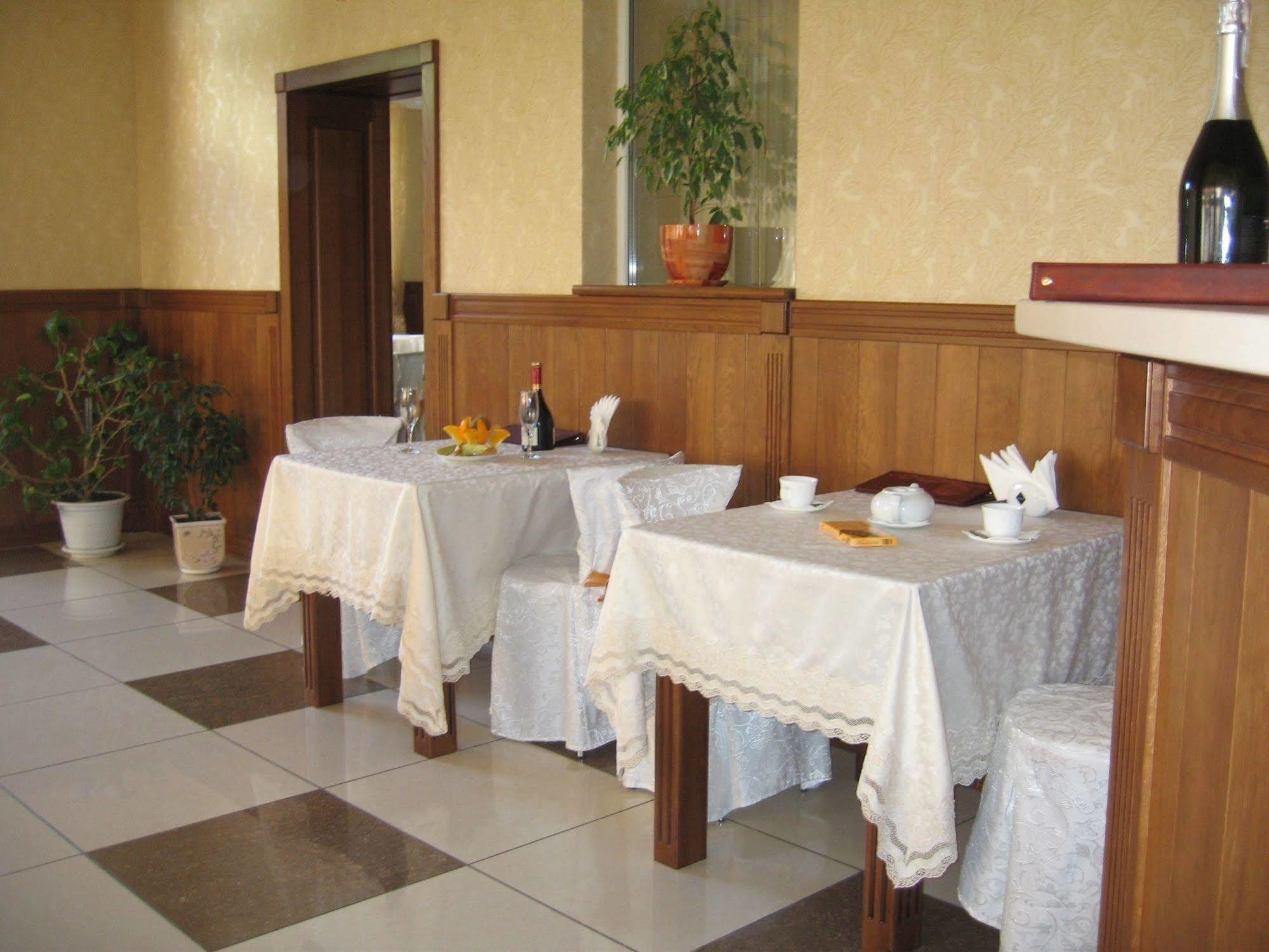 חארקיב Sv Park Hotel מראה חיצוני תמונה