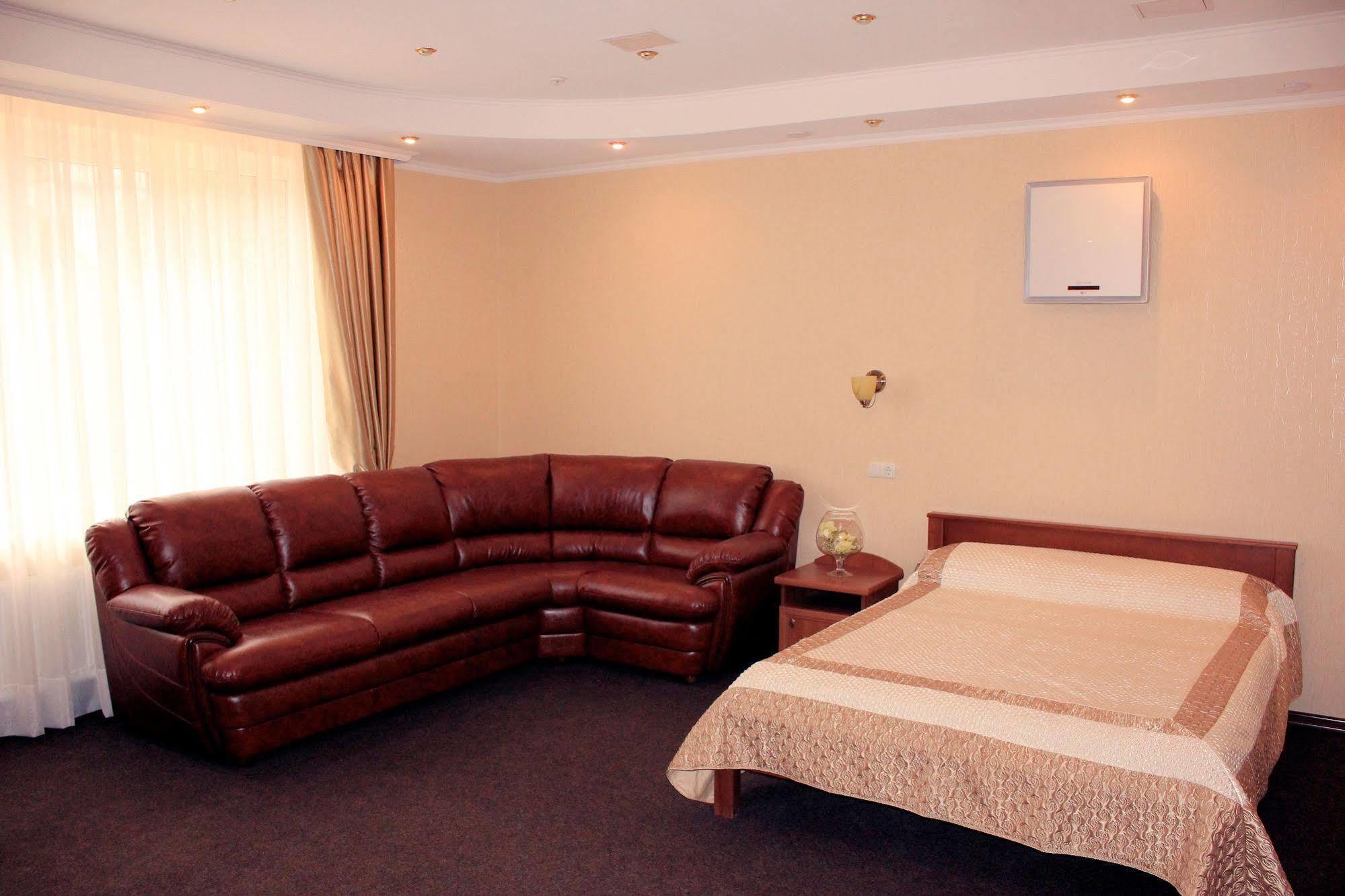 חארקיב Sv Park Hotel מראה חיצוני תמונה